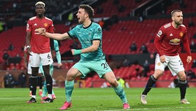 FOTO: Liverpool Hajar Man Utd, Buka Asa ke Liga Champions