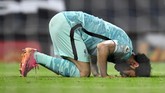 FOTO: Liverpool Hajar Man Utd, Buka Asa ke Liga Champions Liverpool mengalahkan Manchester United 4-2 dan meraih poin penting untuk lolos ke Liga Champions musim depan.