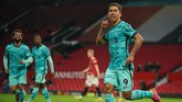 FOTO: Liverpool Hajar Man Utd, Buka Asa ke Liga Champions Liverpool mengalahkan Manchester United 4-2 dan meraih poin penting untuk lolos ke Liga Champions musim depan.