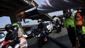 Jalan Kalimalang Mulai Ramai Dilewati Pemudik Sepeda Motor