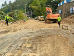 Sempat Tertimbun Longsor, Jalan di Simalungun Sumut Sudah Bisa Dilalui