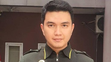 img-title Andai Aldi Taher Menang Pemilu 2024, Deddy Corbuzier Bakal Pindah Negara