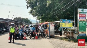Anyer Macet Parah, Dua Gerbang Tol di Cilegon Ditutup