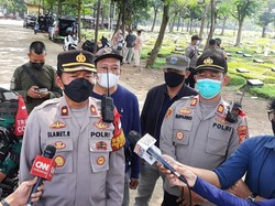 Polisi Persuasif Imbau Warga Tak Ziarah TPU Tegal Alur: Mereka Bukan Musuh