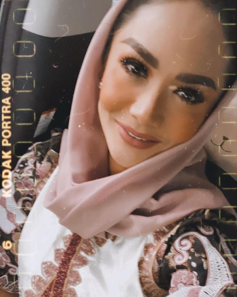 Krisdayanti Jenguk Aurel