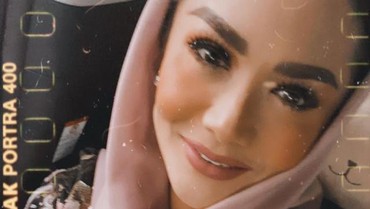 Kritik Fasilitas Anggota DPR yang Positif COVID-19, Krisdayanti Tuai Pujian