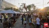 FOTO: Ramai Pusat Perbelanjaan di Masa Libur Lebaran Pusat perbelanjaan di Jakarta dipadati warga yang tak bisa mudik imbas larangan di masa libur Lebaran.
