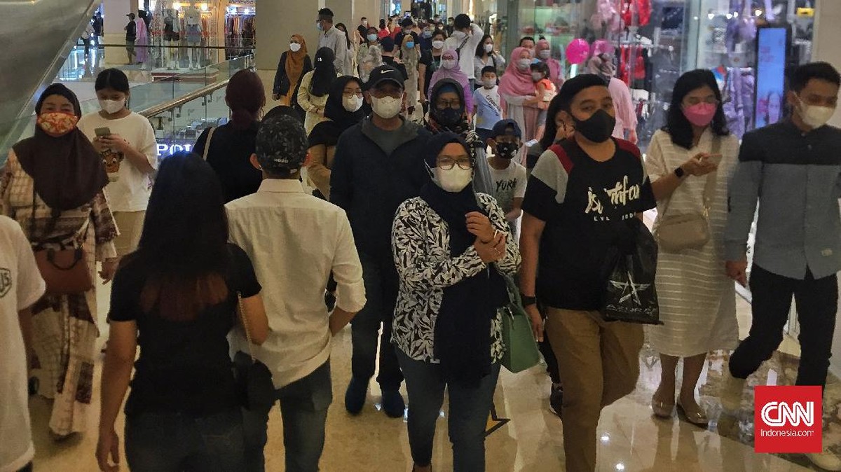 FOTO: Ramai Pusat Perbelanjaan di Masa Libur Lebaran