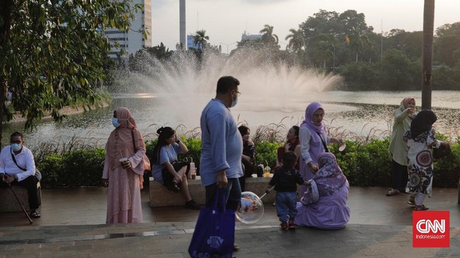 FOTO: Ramai Pusat Perbelanjaan di Masa Libur Lebaran