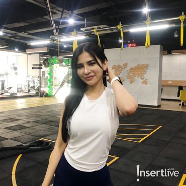 Maria Vania Seksi Pakai Bikini, Vanessa Angel: Bahaya Nih Kalau Bibi Lihat