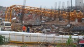 FOTO: Porak-poranda Dua Provinsi China Dihantam Tornado Kota Wuhan dan Shengze di China dihantam oleh tornado pada Jumat (14/5). Hingga Sabtu (15/5), bantuan kemanusiaan terus mengalir dari pusat.