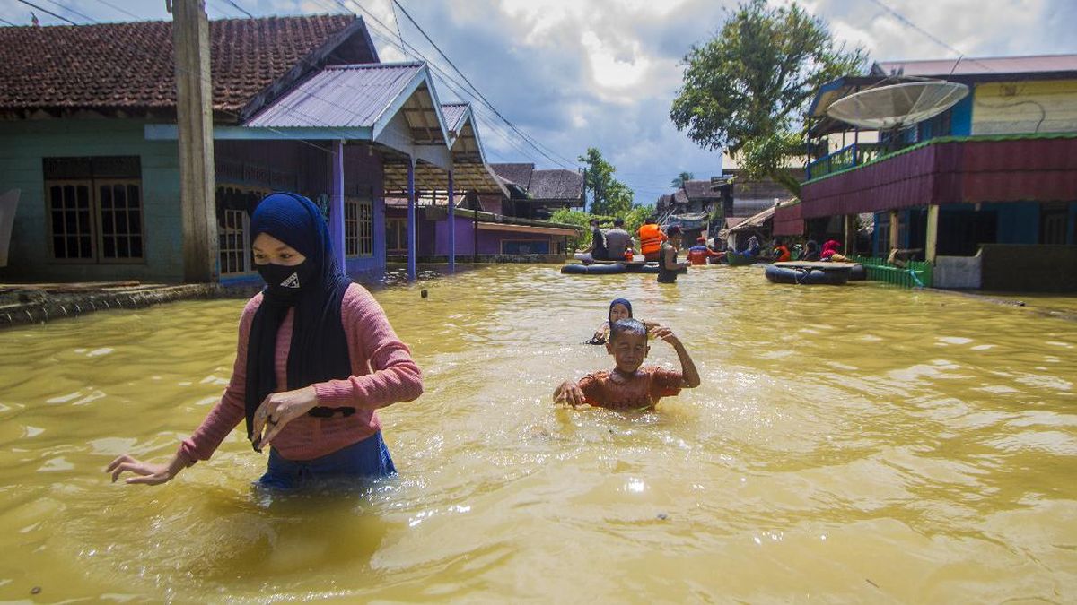 Banjir Kepung Banjar Kalsel: 18 Ribu Warga Terdampak, 302 Mengungsi