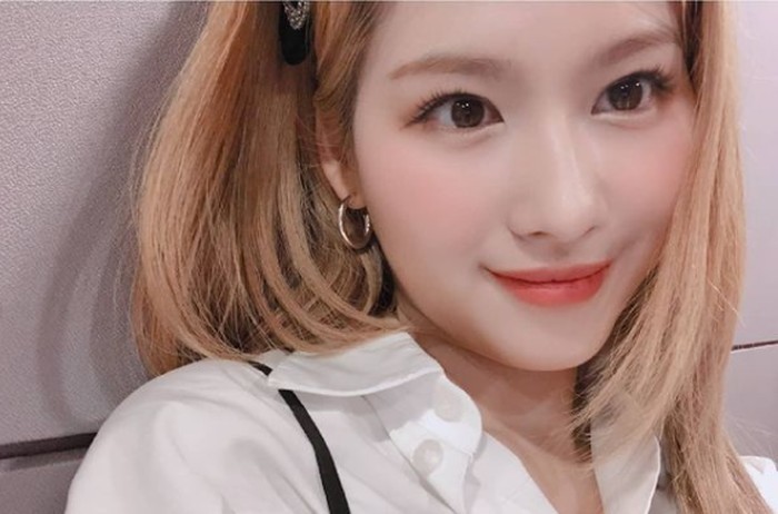 4. Sana - TWICE / foto: instagram.com/twicetagram