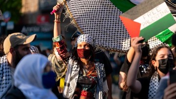 BELLA HADID IKUT AKSI BELA PALESTINA