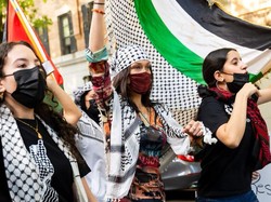 Aksi Bella Hadid Bela Palestina Dikecam Israel: Tak Tahu Malu