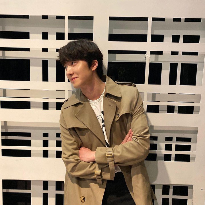 <p>Kang Chan Hee atau Chani memulai debutnya di dunia hiburan sebagai aktor lewat drama Korea <em>Queen Seondeok</em> di 2009 silam. Beranjak dewasa, ia kemudian debut sebagai K-pop idol bersama boyband SF9. Kariernya sebagai aktor tak berhenti, Bunda. Ia terus membintangi film, drama Korea serta web series. (Foto: Instagram: @c_chani_i)</p>