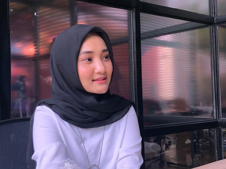 Yosh va katta eshakni sikish