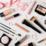 3 Bahaya Buat Kamu Malas Mencuci Spons dan Brush Makeup