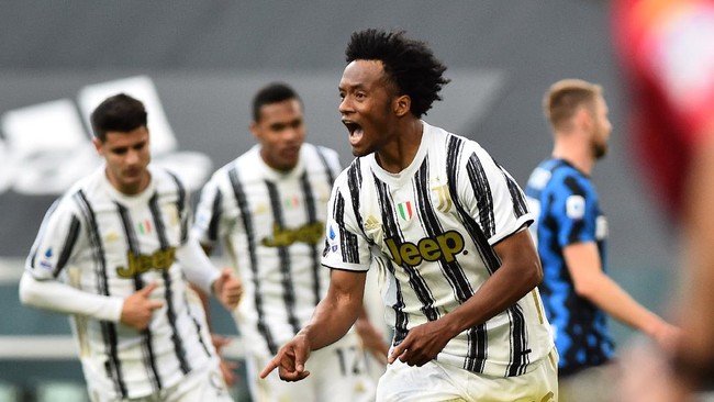 Juventus mengalahkan Inter Milan dengan skor 3-2 dalam laga Liga Italia di Stadion Allianz. Berikut kontroversi laga tersebut.