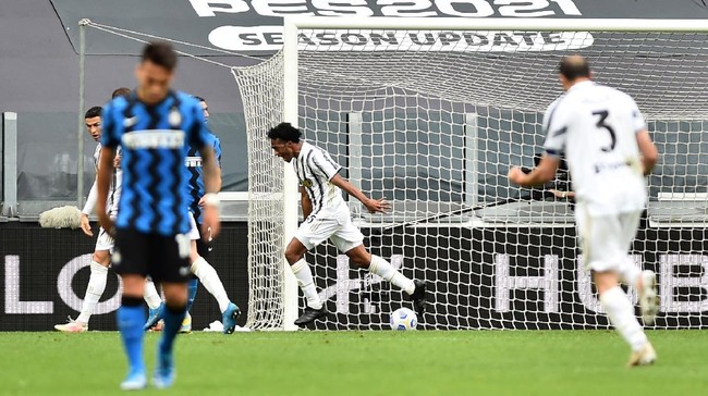 Juventus membuka peluang ke Liga Champions usai mengalahkan Inter Milan pada pekan ke-37 Liga Italia di Stadion Allianz.