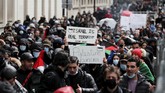FOTO: Dari Penjuru Dunia untuk Palestina, Kecam Israel Warga dan pendukung Palestina di seluruh penjuru dunia turun ke jalan mengecam Israel atas serangan di Jalur Gaza yang menewaskan banyak korban sipil.