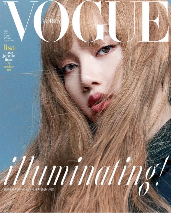 Lisa hanya terlihat menguarai rambutnya yang berwarna matt gold, namun walau hanya terlihat wajah saja itu tidak menutupi kecantikan perempuan bernama asli Lalisa Manoban tersebut (foto: Instagram.com/@voguekorea)