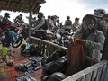FOTO: Kerumunan Anyer Berujung Penutupan Tempat Wisata Banten