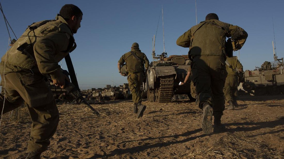 FOTO: Wajah Tank Israel yang Bersiap Gempur Gaza