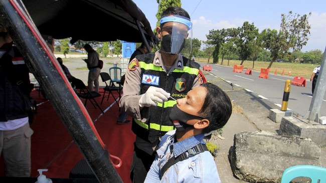 Per Minggu (16/5), tes acak yang dilakukan terhadap 13.675 orang menghasilkan temuan 72 orang reaktif Covid-19.