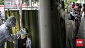 FOTO: Tes Antigen Covid-19 Acak Bagi Penumpang KRL