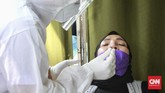 FOTO: Tes Antigen Covid-19 Acak Bagi Penumpang KRL PT KCI melakukan tes antigen Covid-19 secara acak kepada penumpang KRL di Stasiun Manggarai demi mendeteksi penyebaran corona. Berikut gambarannya.