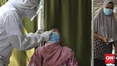 FOTO: Tes Antigen Covid-19 Acak Bagi Penumpang KRL PT KCI melakukan tes antigen Covid-19 secara acak kepada penumpang KRL di Stasiun Manggarai demi mendeteksi penyebaran corona. Berikut gambarannya.