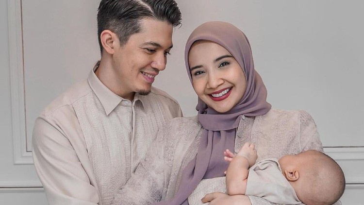 Zaskia Sungkar Zaskia Sungkar
