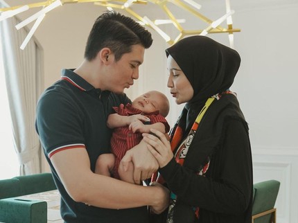 10 Th Nikah, Intip 5 Potret Lebaran Pertama Zaskia Sungkar-Irwansyah dengan Anak