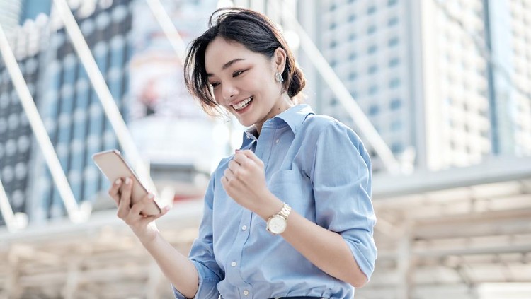 The model has the looks for Japanese, Chinese, Thai or Taiwanese people.