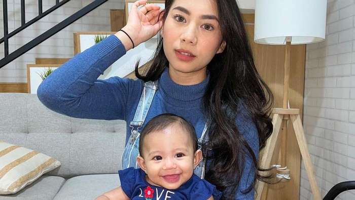Jadi Mama Muda, Intip 6 Pesona Terbaru Beauty Vlogger Abel Cantika