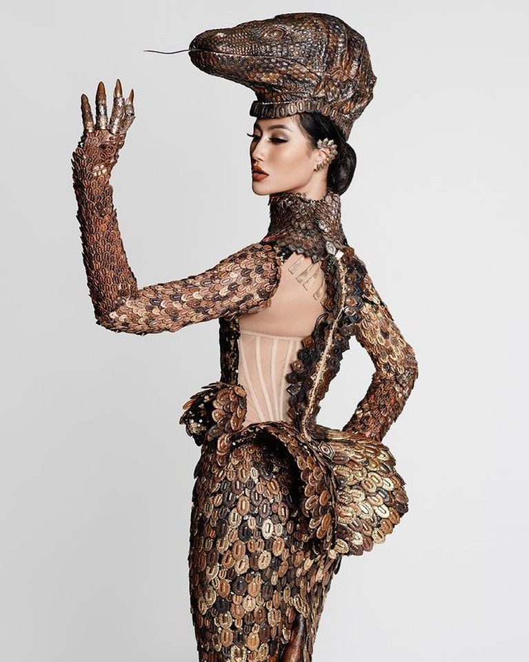 Kostum Komodo Ayu Maulida di Miss Universe 2020 Bikin Takjub