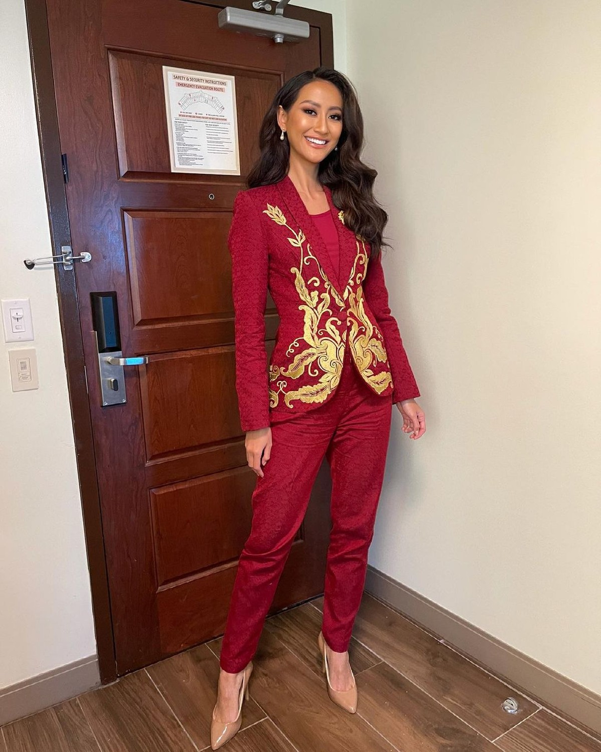 Rr Ayu Maulida Putri menjadi perwakilan Indonesia untuk tampil di ajang Miss Universe 2020&period; Yuk kita intip pesona cantik Ayu&excl;