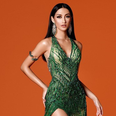 Pesona Cantik Ayu Maulida Wakil Indonesia di Miss Universe 2020