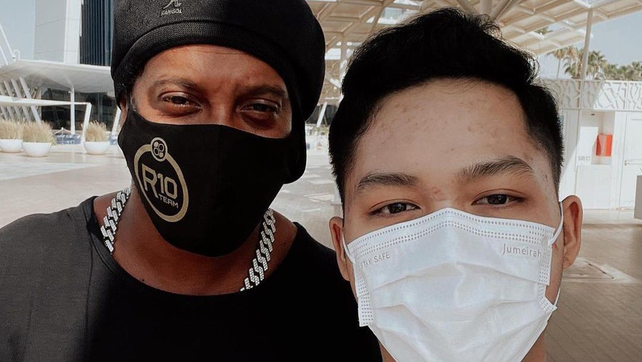 Azriel Hermansyah dan Ronaldinho