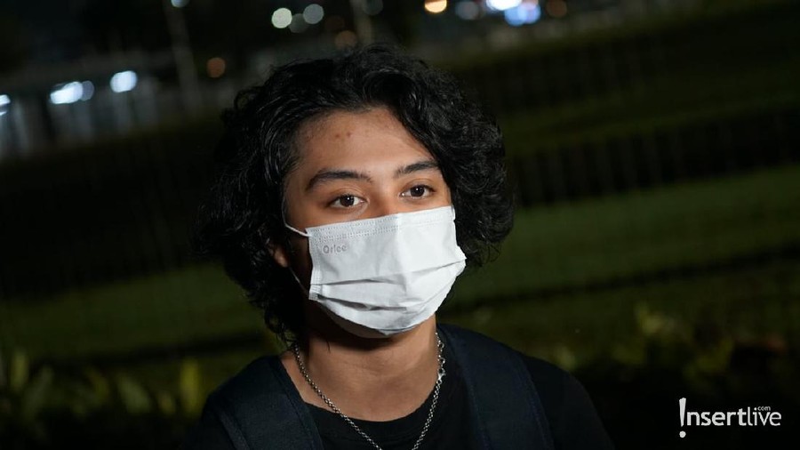 Bastian Steel