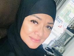 Sambil Nangis, Betharia Sonata Ngaku Lakukan Ini Selama Leon Dozan Ditahan