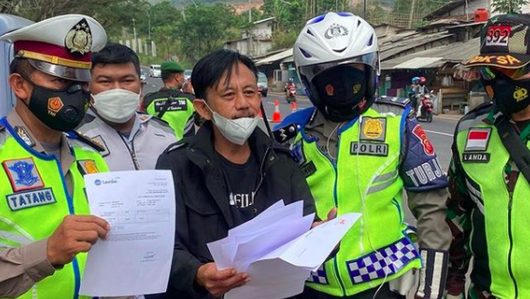 Epy Kusnandar dicegat pemeriksaan prokes