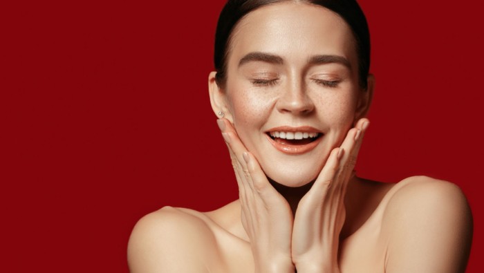 Manfaat Essence untuk Wajah, Bikin Kulit Makin Glowing dan Fresh!