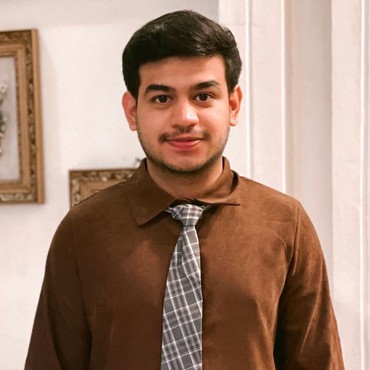 Keluarga Sempat Terlilit Utang, Ini Janji Fadil Jaidi Sama Ibunda