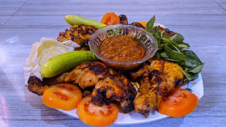 3 Resep Ayam Bakar Nusantara, Mudah Dibuat dan Kaya Cita Rasa - Halaman 2