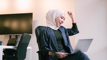 TIDAK MUDAH DITIPU HINGGA CERDAS SECARA EMOSIONAL
