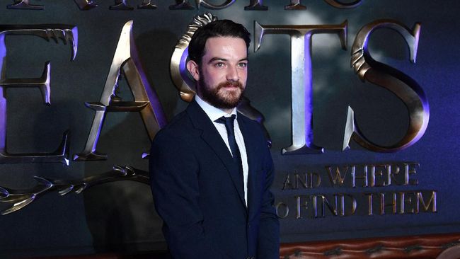 Aktor Kevin Guthrie yang terlibat dalam seri Fantastic Beasts terbukti bersalah melakukan pelecehan seksual dan divonis tiga tahun penjara.