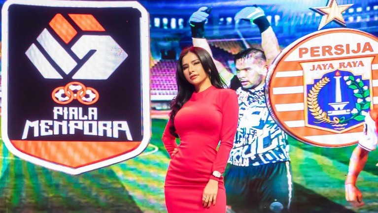 Maria Vania sering memamerkan lekuk tubuhnya yang seksi dan proporsional . Yuk kita intip keseksiannya!