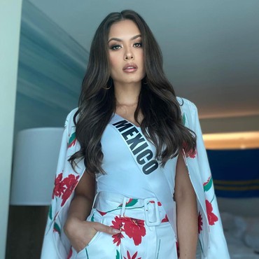 Sosok si Cantik Andrea Meza Pemenang Miss Universe 2020